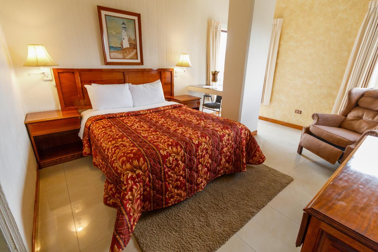 Hotel Anna Inn Olintepeque Buitenkant foto