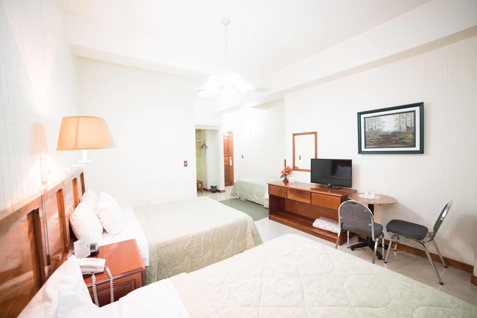 Hotel Anna Inn Olintepeque Buitenkant foto