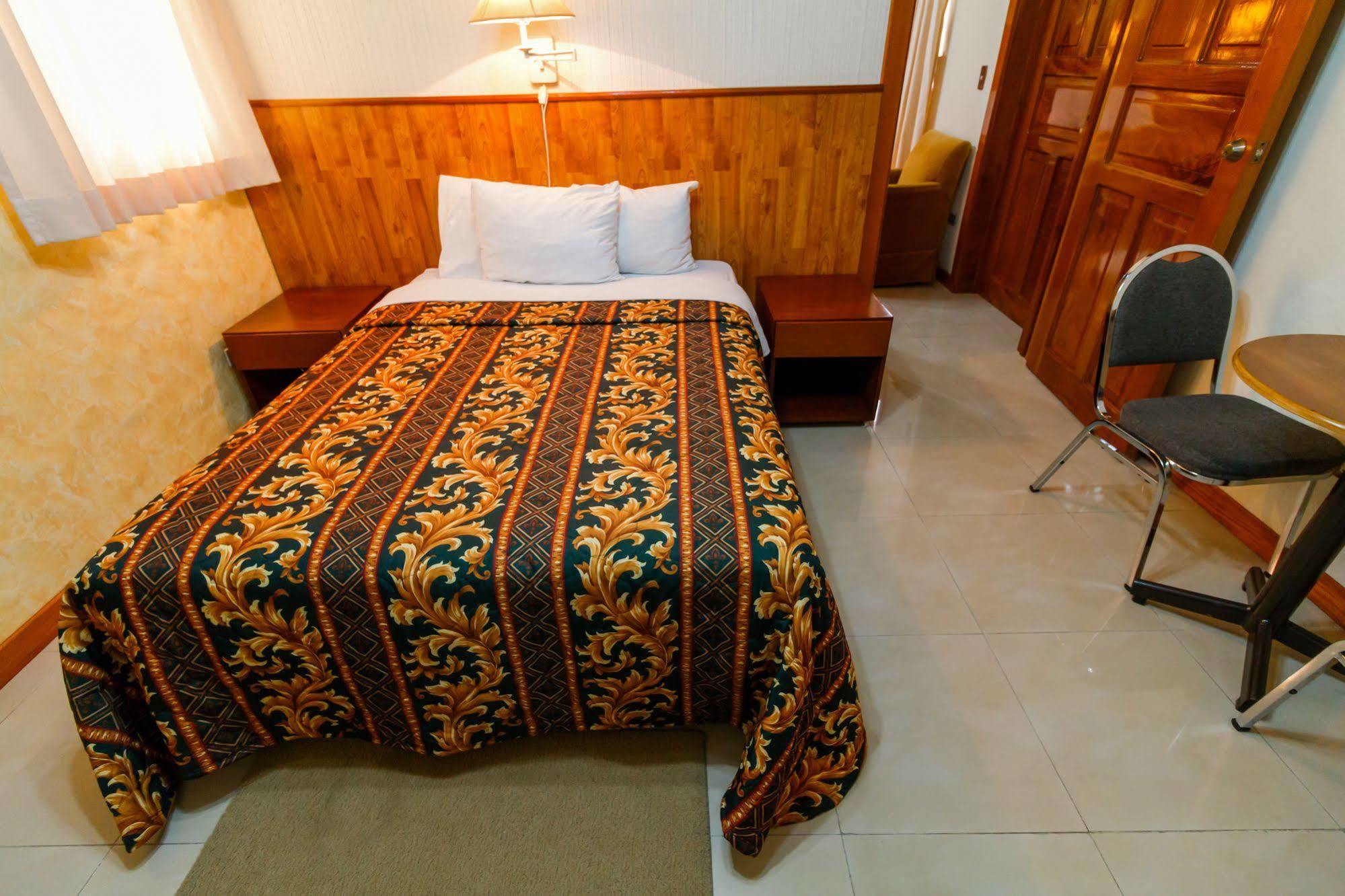 Hotel Anna Inn Olintepeque Buitenkant foto